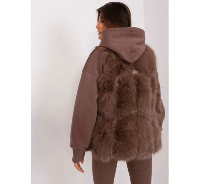 Vesta AT KZ 2375.00P hnedá