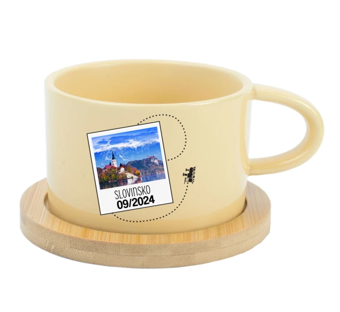 Vlastní text na cestovatelský keramický hrníček Makronka 