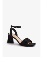 Sandále na podpätku model 196318 Step in style