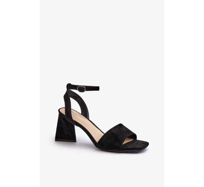 Sandále na podpätku model 196318 Step in style