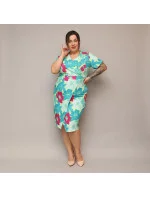 Kvetinové obálkové šaty s dĺžkou po kolená zeleno-fuchsiová (742)