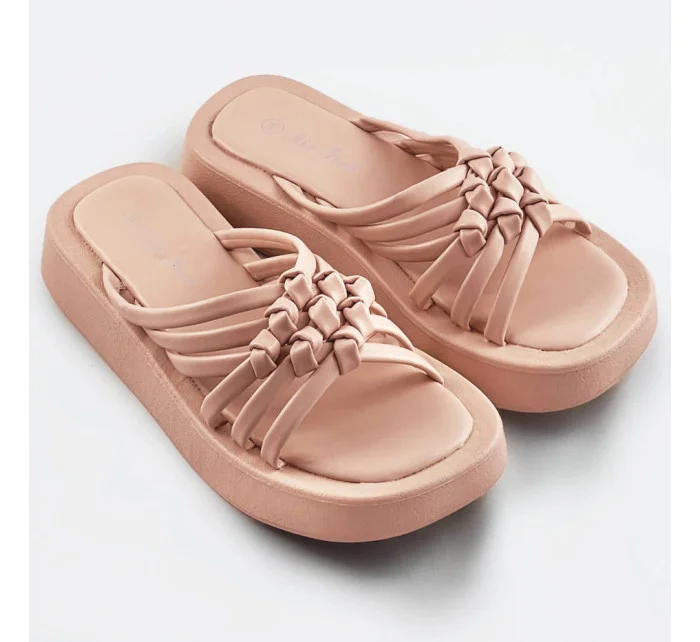 Béžové dámske šľapky s plochou podrážkou (CM-59)