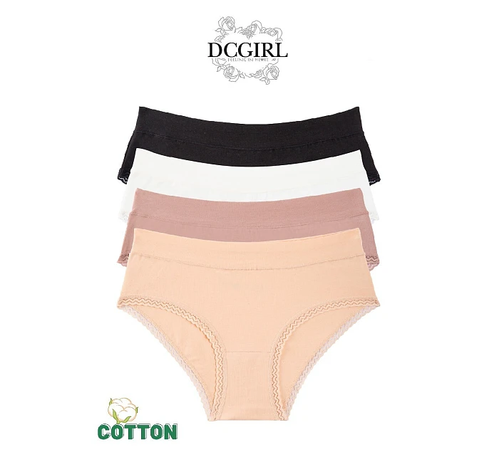 A'2 model 22110354 - DC Girl