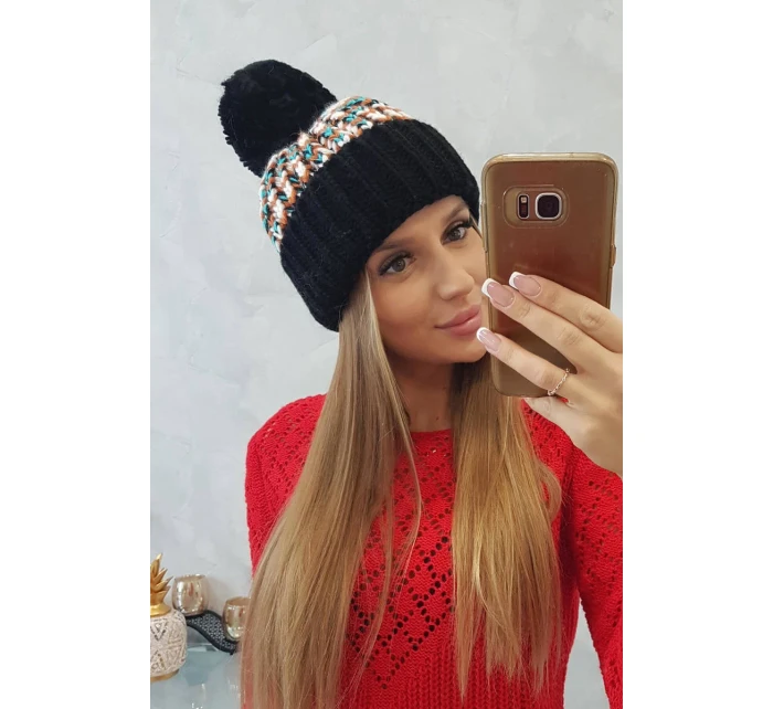 Dámska čiapka Ellen s brmbolcom K325 čierna Dámska čiapka Ellen s brmbolcom K325 čierna