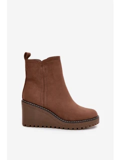Dámska zateplená členková obuv na klin z eko semišu - hnedá Mavona