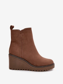 Dámska zateplená členková obuv na klin z eko semišu - hnedá Mavona