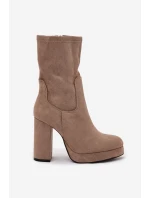 Dámské kotníkové boty na sloupku z eko semiše béžové model 21710083 - Boto Dámské kotníkové boty na sloupku z eko semiše béžové model 21710083 - Boto