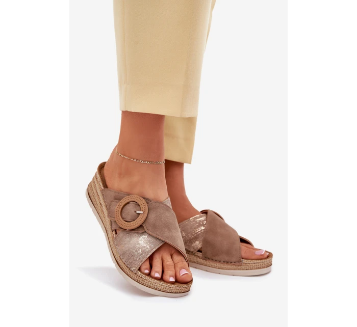 Klapki Damskie Na Koturnie Z Ozdobną Klamrą Inblu RV000012 Brązowe