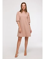 B291 Šaty áčkového strihu s rukávmi - mocca