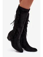 Dámské kozačky na podpatku s třásněmi zateplené černé model 21788097 - Boto Dámské kozačky na podpatku s třásněmi zateplené černé model 21788097 - Boto