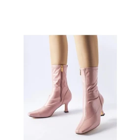 Topánky na podpätku model 204740 Solea Topánky na podpätku model 204740 Solea