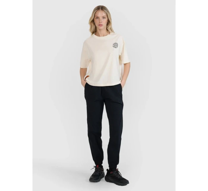 Dámske tričko oversize s potlačou 4F 4FWSS25TTSHF1993-11S Dámske tričko oversize s potlačou 4F 4FWSS25TTSHF1993-11S