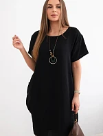 Šaty s vreckami a príveskom Čierne