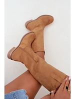 Dámské kozačky na nízkém podpatku camel model 22349395 - Boto Dámské kozačky na nízkém podpatku camel model 22349395 - Boto