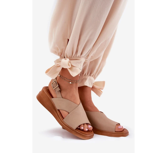 Dámské Sandály Na Klínu Z Eko Kůže Béžové model 21692856 - Boto Dámské Sandály Na Klínu Z Eko Kůže Béžové model 21692856 - Boto