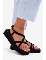 Sandály na platformě s zlatým detailem Černé Olmira