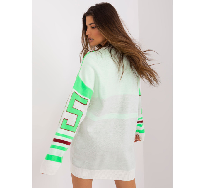 Svetlozelený oversize sveter s nápisom