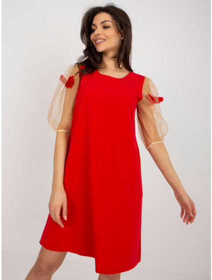 Červené koktailové šaty s 3D kvetmi