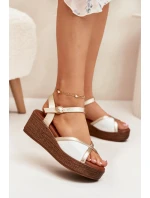 Sandały Damskie Na Koturnie S.Barski PL51-324 Biało-Złote Sandały Damskie Na Koturnie S.Barski PL51-324 Biało-Złote