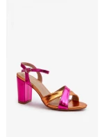 Sandále na podpätku model 198680 Vykročte štýlovo