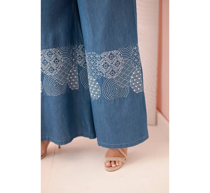 Dámské kalhoty Plus Size se širokými nohavicemi a model 21156793 výšivkou džínové - K-Fashion