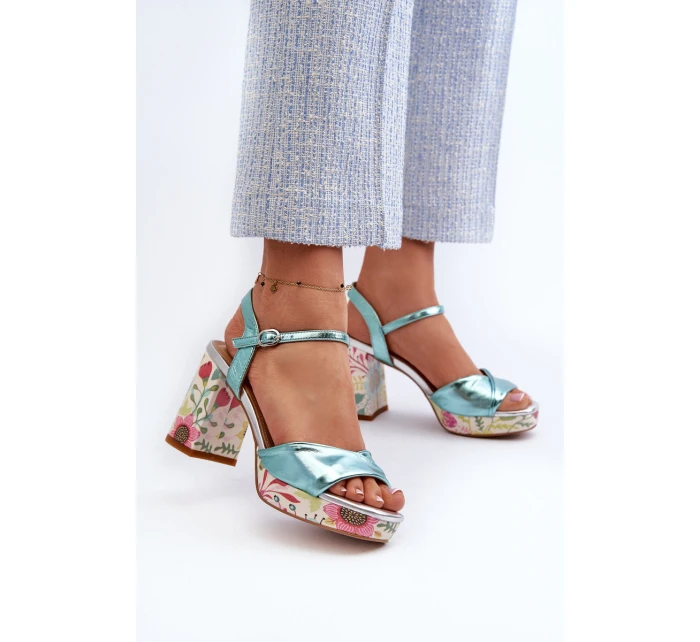 Dámské sandály na podpatku s květinami D&A model 21660335 modré - S.Barski