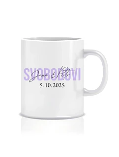 Personalizovaný klasický biely keramický hrnček s objemom 300 ml s menami novomanželov