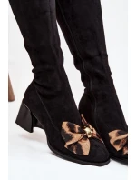 Dámské kozačky na klínku s ozdobnou mašlí model 21718438 Černé - D&A