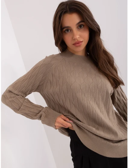 Sweter AT SW model 18917490 ciemny bezowy - FPrice Sweter AT SW model 18917490 ciemny bezowy - FPrice