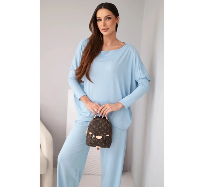 Dámska súprava z viskózy s voľnou blúzkou a nohavicami modrá