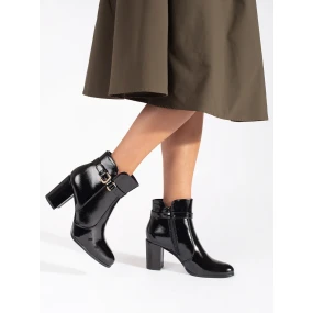 Zaujímavé dámske čierne členkové topánky Obcas