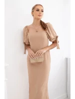 Šaty s viazanými rukávmi Velbloud Šaty s viazanými rukávmi Velbloud