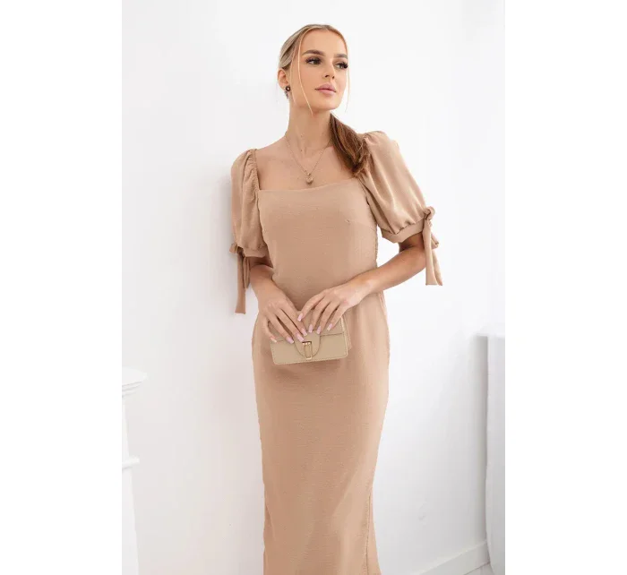 Šaty s viazanými rukávmi Velbloud Šaty s viazanými rukávmi Velbloud