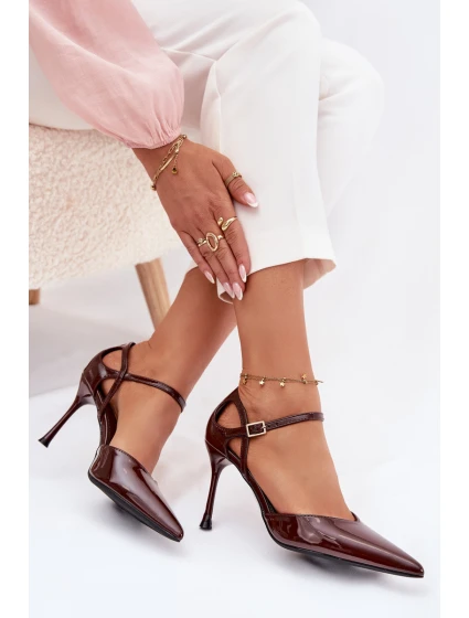 Lakované lodičky s páskem čokoládové model 21788340 - Boto