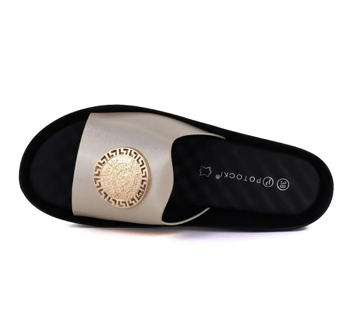 Dámské žabky na zlaté platformě model 22072433 - Potocki Dámské žabky na zlaté platformě model 22072433 - Potocki