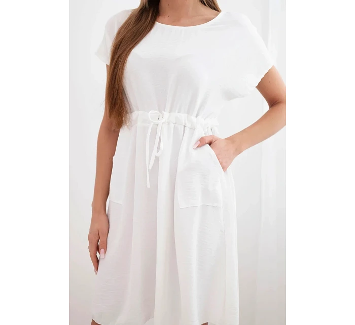 Dámské šaty s krátkým rukávem a vázáním v pase bílá