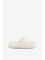 Dámske penové papuče Poppelle light beige