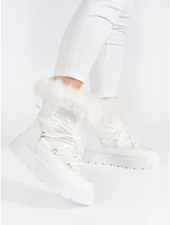 Pekné dámske biele snežnice na platforme