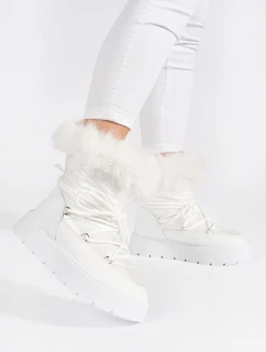 Pekné dámske biele snežnice na platforme