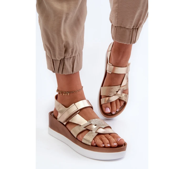 model 21661420 Dámské Kožené Sandály Na Platformě Zlaté - Zazoo