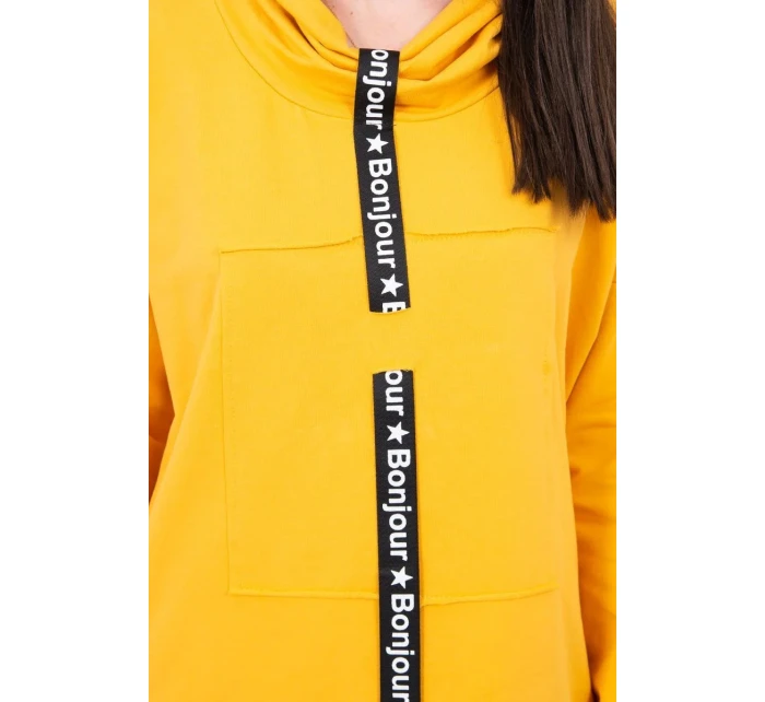 Horčicové šaty s kravatou