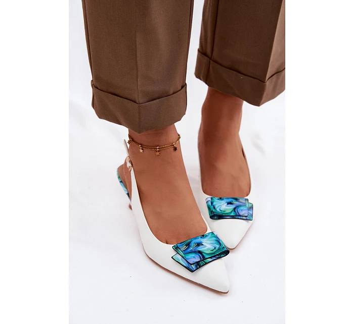 Kožené dámské lodičky na podpatku s ozdobou D&A LZ61-2006 Bílé