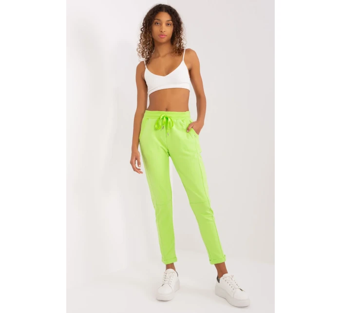 Tepláky model 191222 Relevantnosť Tepláky model 191222 Relevantnosť