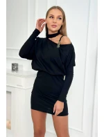 Šaty so zdobením na ramenách čiernej Šaty so zdobením na ramenách čiernej