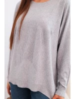 Dámsky sveter s dlhším chrbtom a vyrazenou hviezdou sivej farby