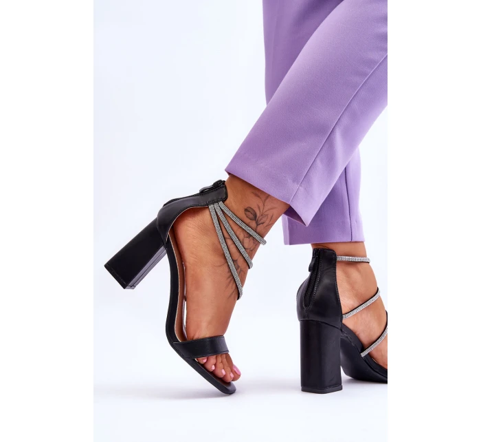 Modne Sandały Z Cyrkoniami Czarne Carma