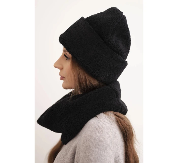 Dámska fleecová čiapka a šál s ozdobnou aplikáciou čierna