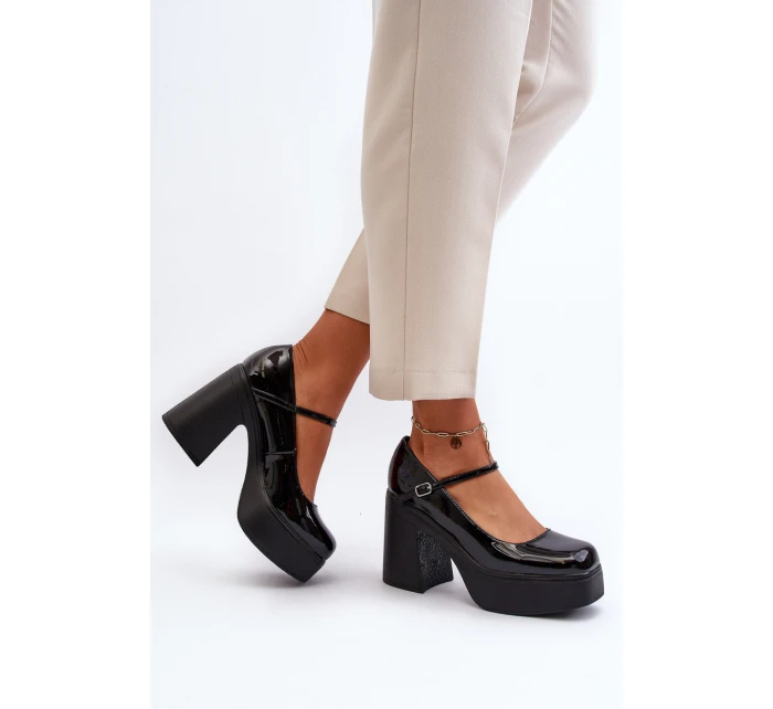 Półbuty Damskie Lakierowane Na Platformie I Słupku Big Star NN274004 Czarne Półbuty Damskie Lakierowane Na Platformie I Słupku Big Star NN274004 Czarne