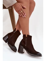 Dámské kotníkové boty z přírodního semiše na podpatku model 21713301 čokoládové - Zazoo