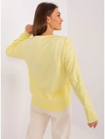 Sweter AT SW model 18884754 jasny żółty - FPrice Sweter AT SW model 18884754 jasny żółty - FPrice